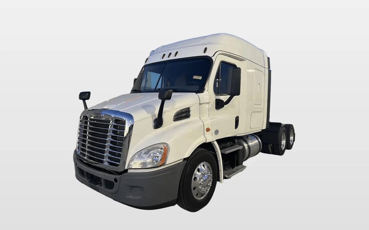 2018 Freightliner Cascadia - image 1