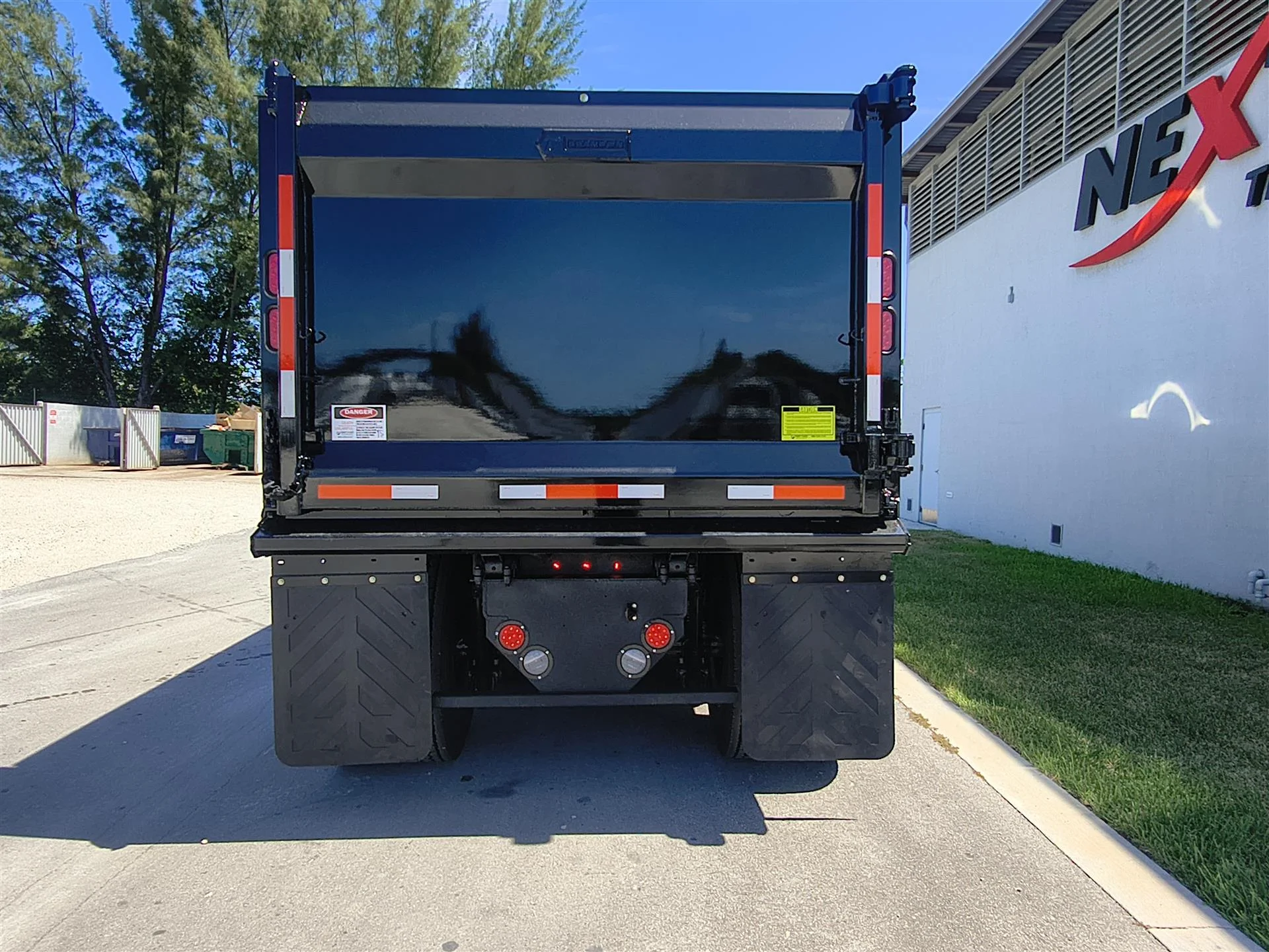 2027 Mack Granite in Fort Lauderdale, FL — photo 6