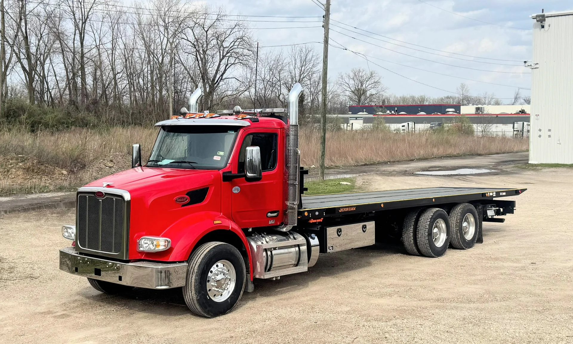 2025 Peterbilt 567 in London, OH