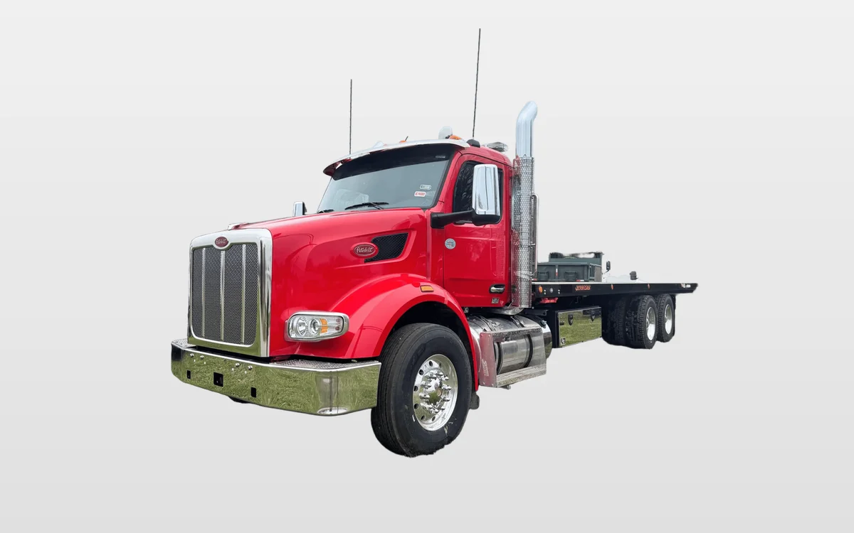 2025 Peterbilt 567 - image 1