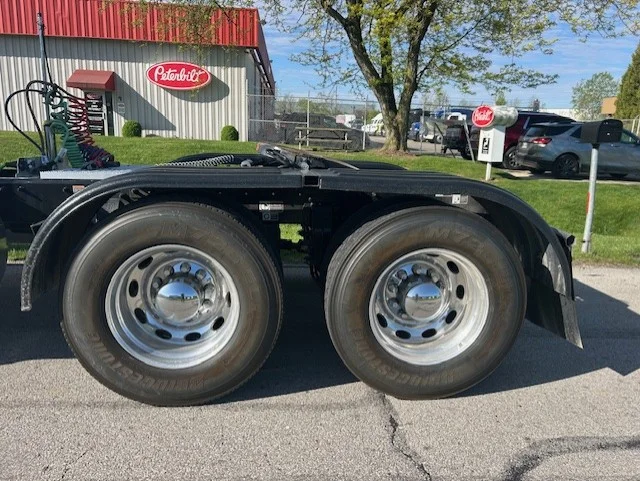 2023 Peterbilt 389 - image 7