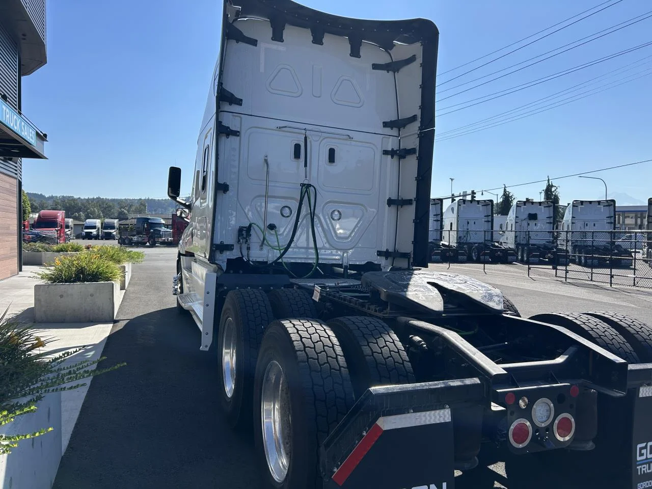2027 Freightliner in Pacific, WA — photo 4