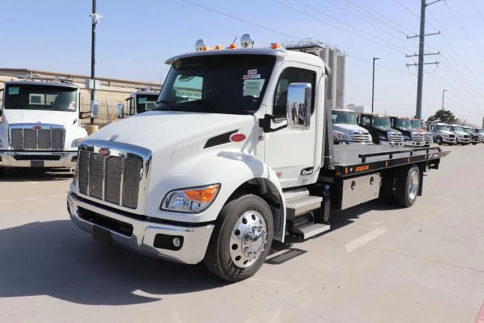 2025 Peterbilt 536 in Houston, TX — photo 2