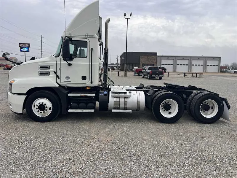 2020 Mack Anthem in Jonesboro, AR — photo 2