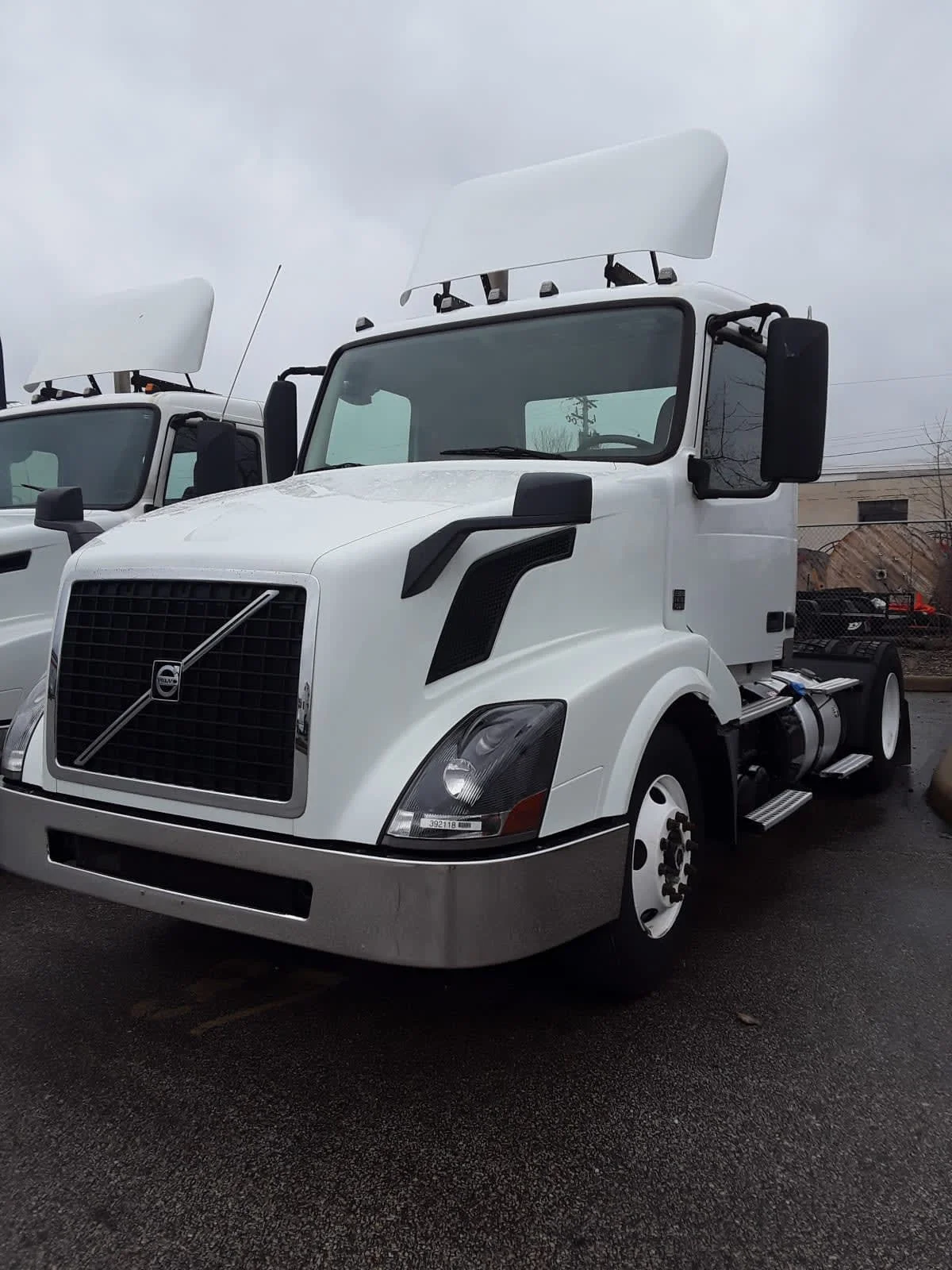 2016 Volvo VNL 860 in Cleveland, OH