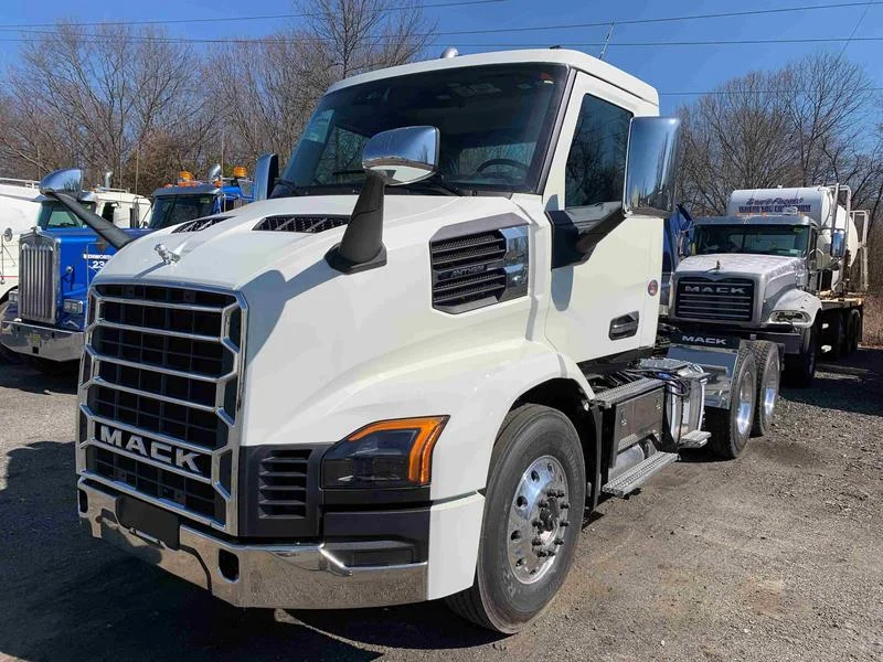 2027 Mack Anthem in Rockaway, NJ