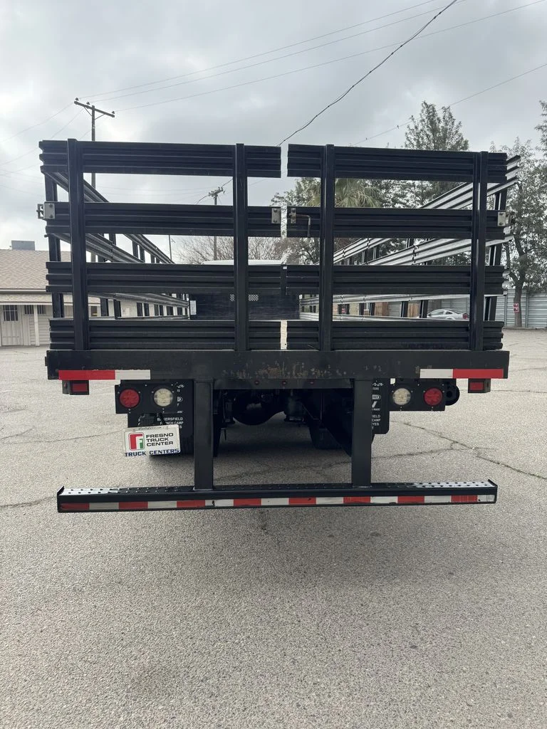 2022 Freightliner eM2 in Fresno, CA — photo 4