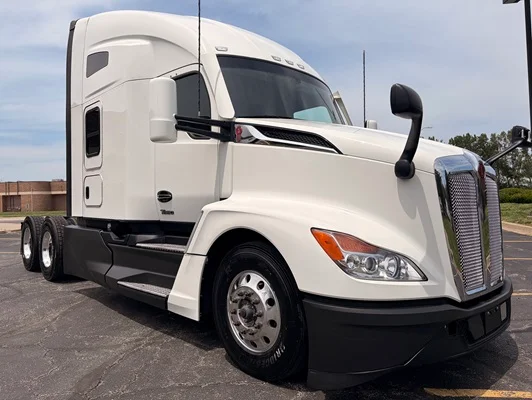 2023 Kenworth T680