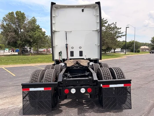 2023 Kenworth T680 in Kansas City, MO — photo 5