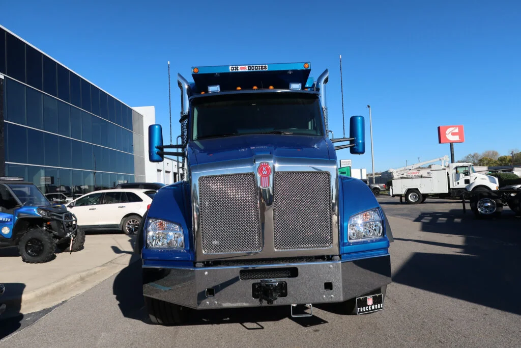 2027 Kenworth in Birmingham, AL — photo 2