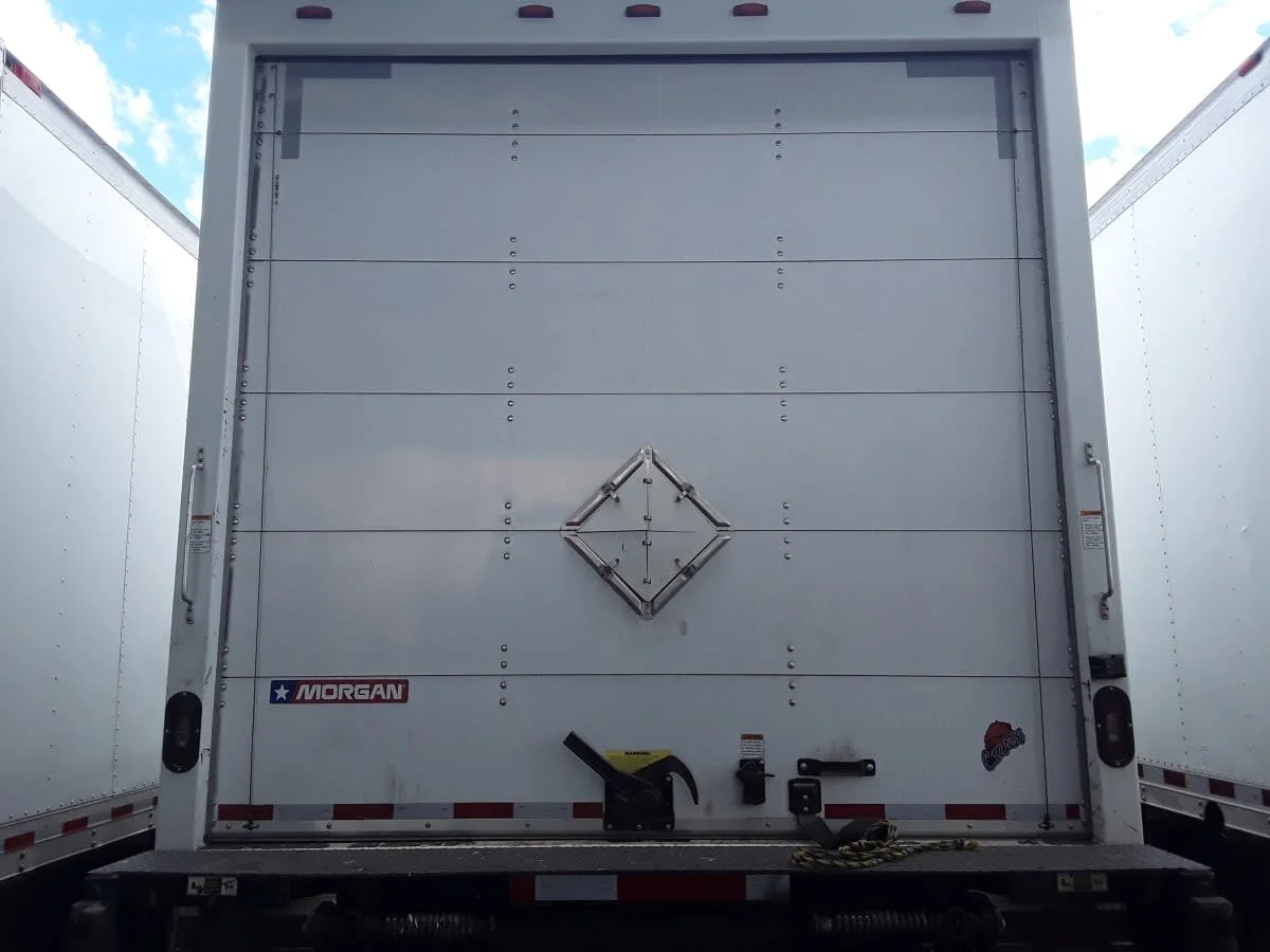 2017 Isuzu NQR - image 5