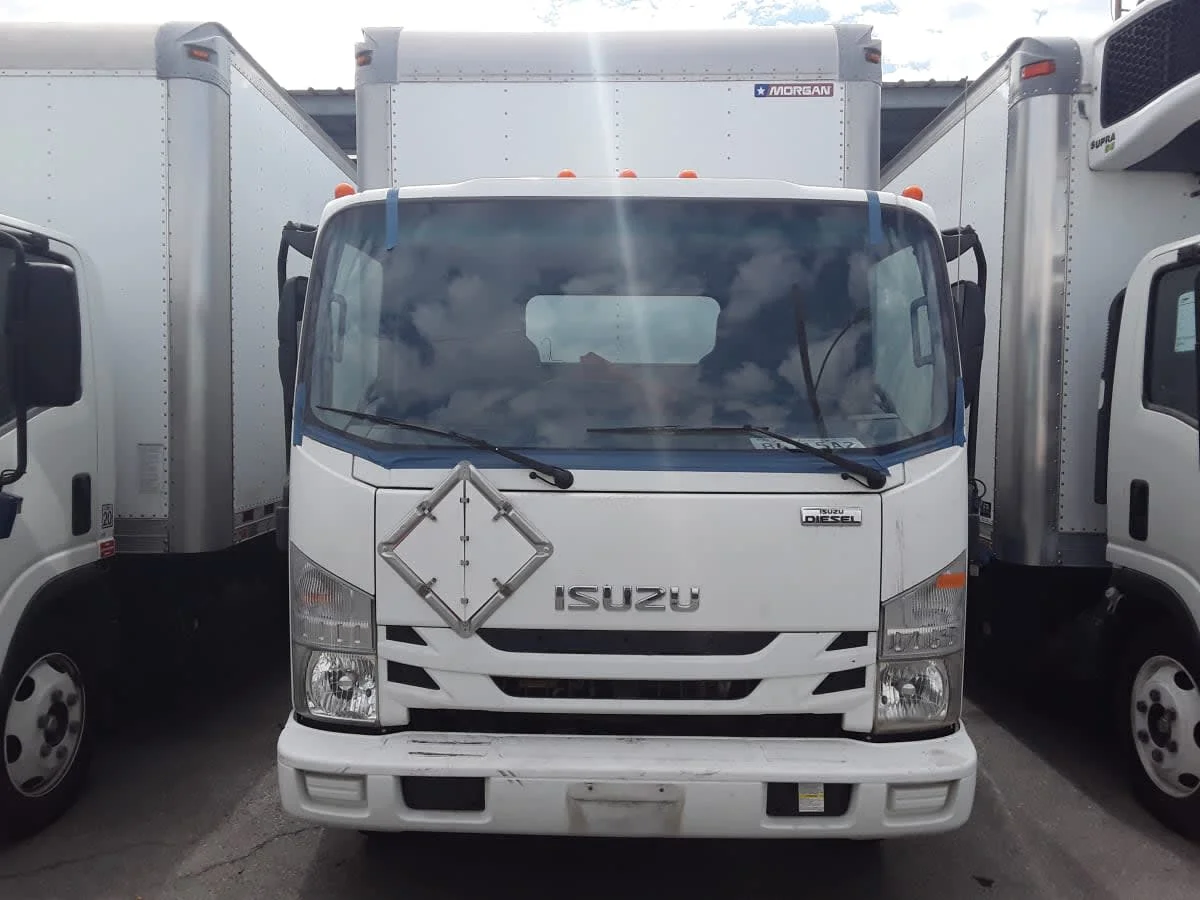 2017 Isuzu NQR - image 2