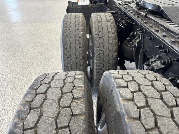 2020 Kenworth T800 in Hartford, SD — photo 6