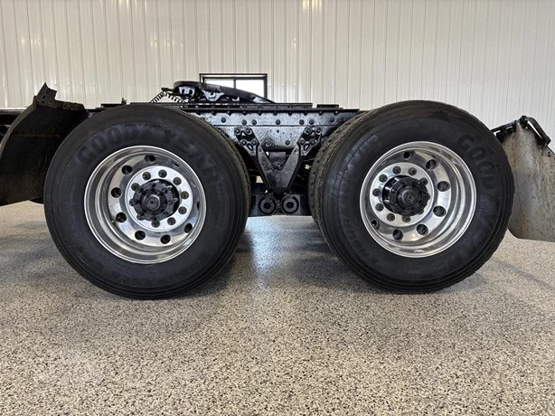 2020 Kenworth T800 in Hartford, SD — photo 8