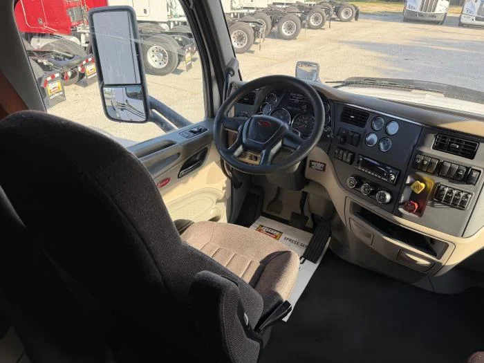 2022 Peterbilt 579 in Haines City, FL — photo 17