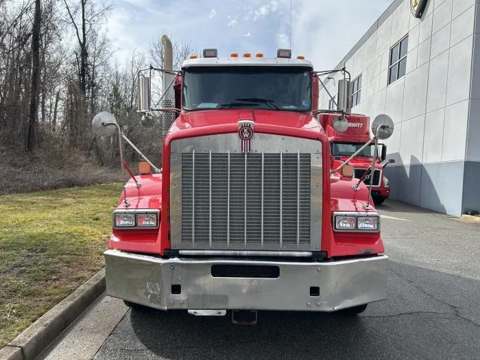 2019 Kenworth T800 - image 4