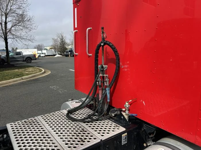 2019 Kenworth T800 - image 10