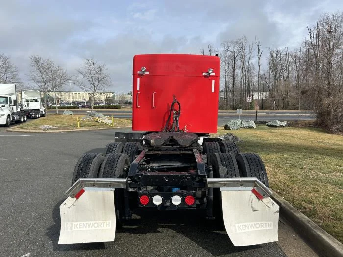 2019 Kenworth T800 - image 7