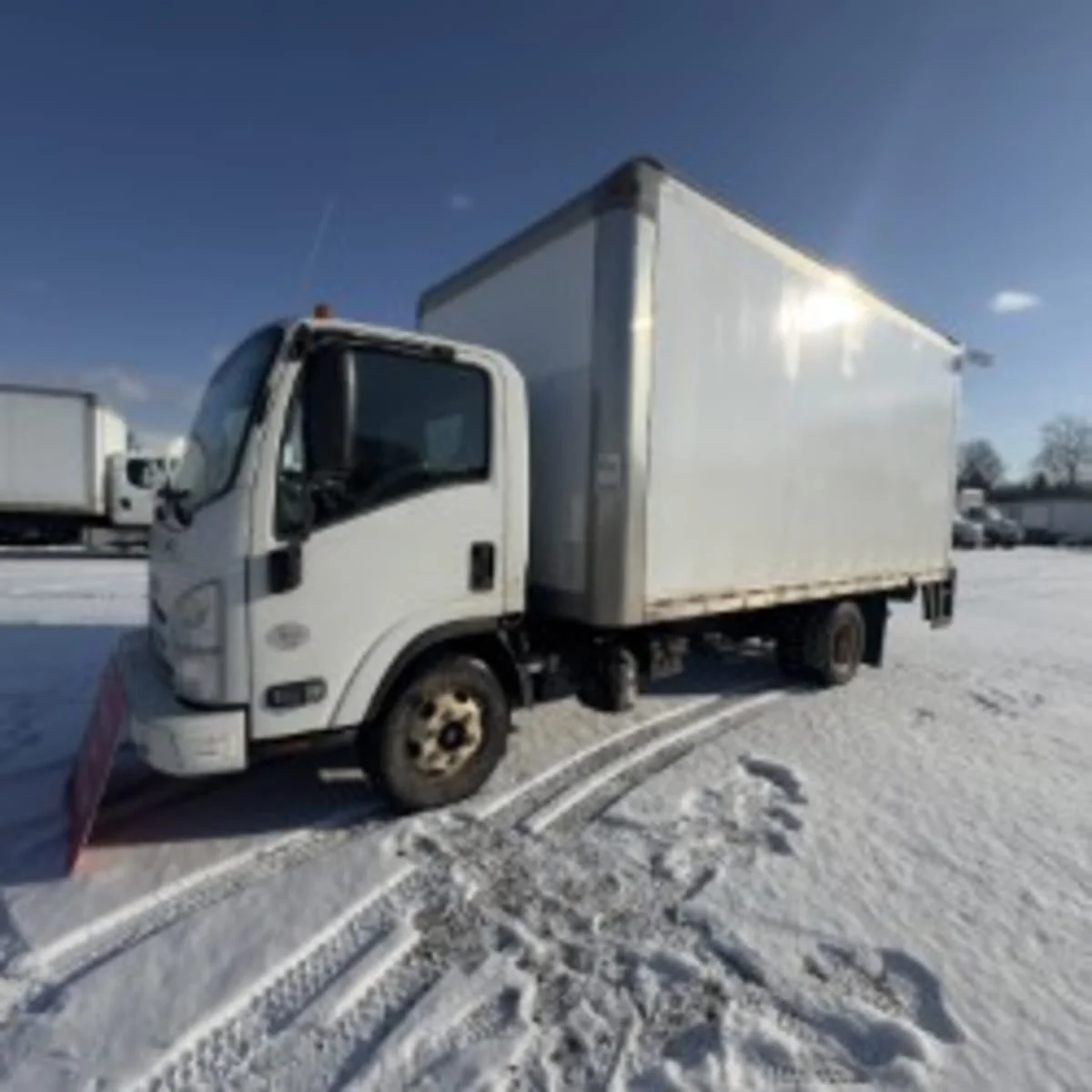 2019 Isuzu NPR - image 3