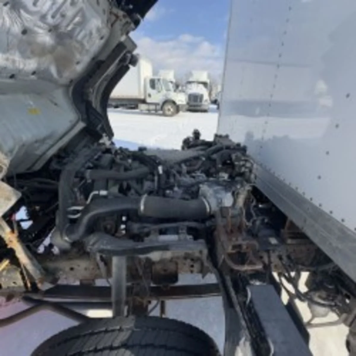 2019 Isuzu NPR - image 10