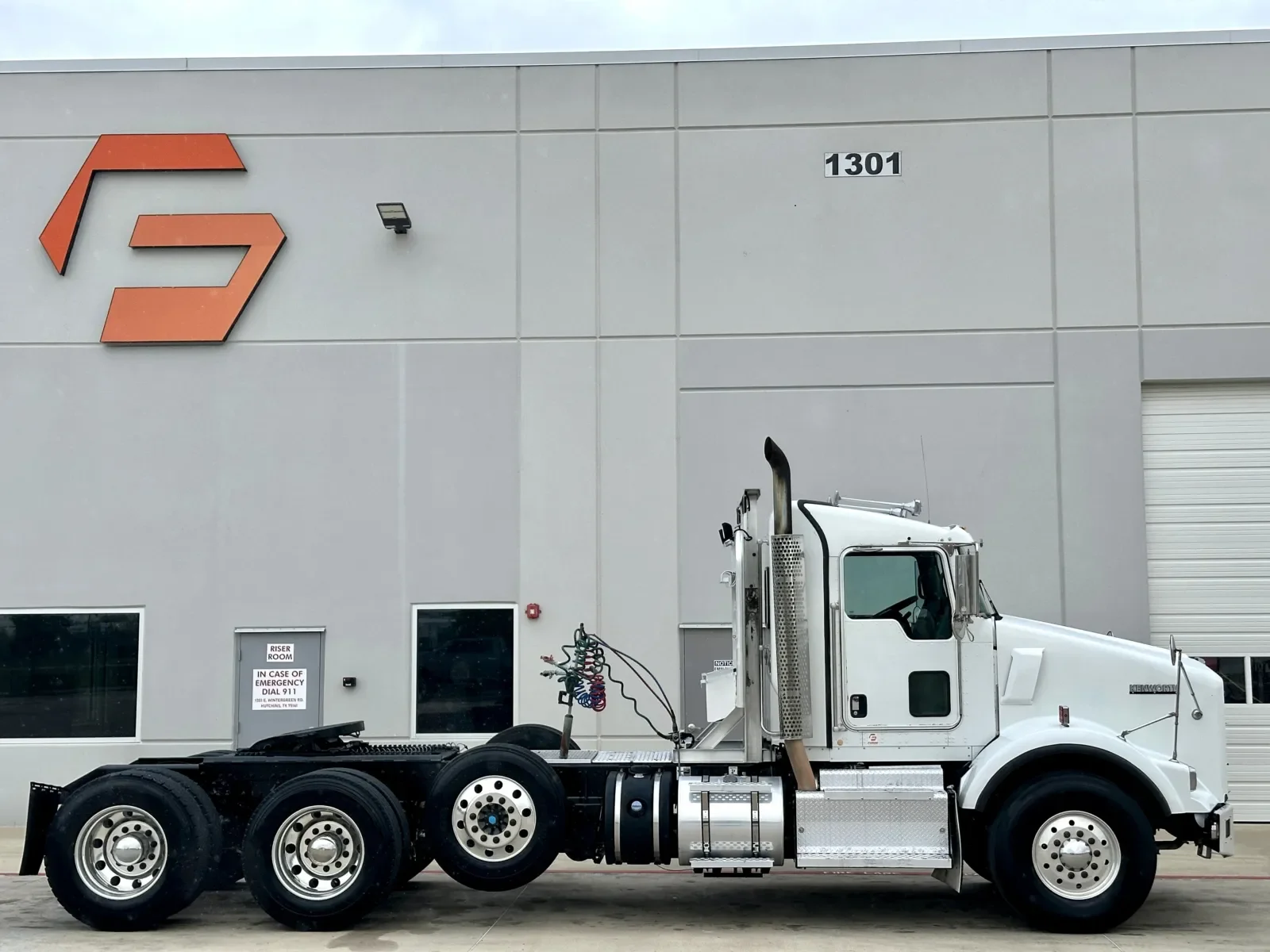 2014 Kenworth T800 in Hutchins, TX — photo 3