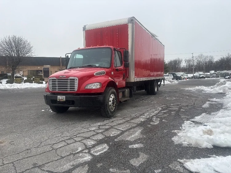 2019 Freightliner M2 106 in Baltimore, MD — photo 3