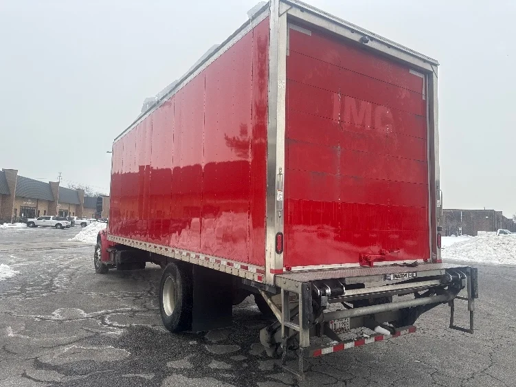 2019 Freightliner M2 106 in Baltimore, MD — photo 6