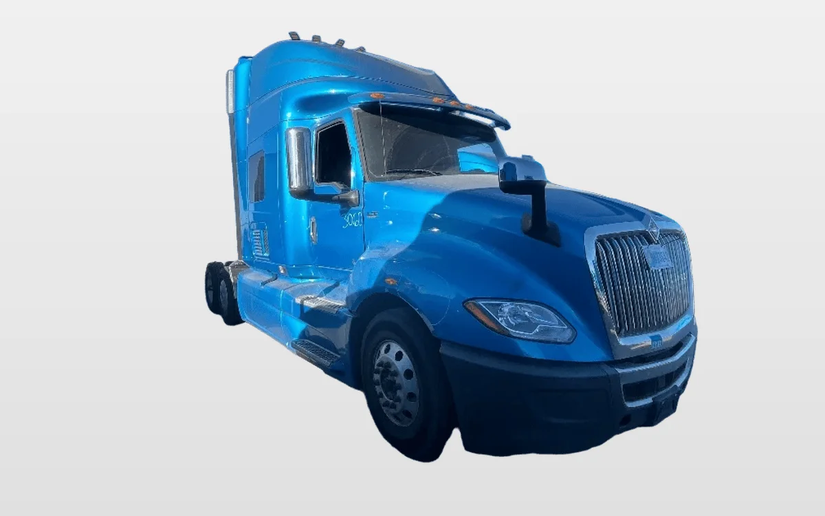 2020 International LT - image 1