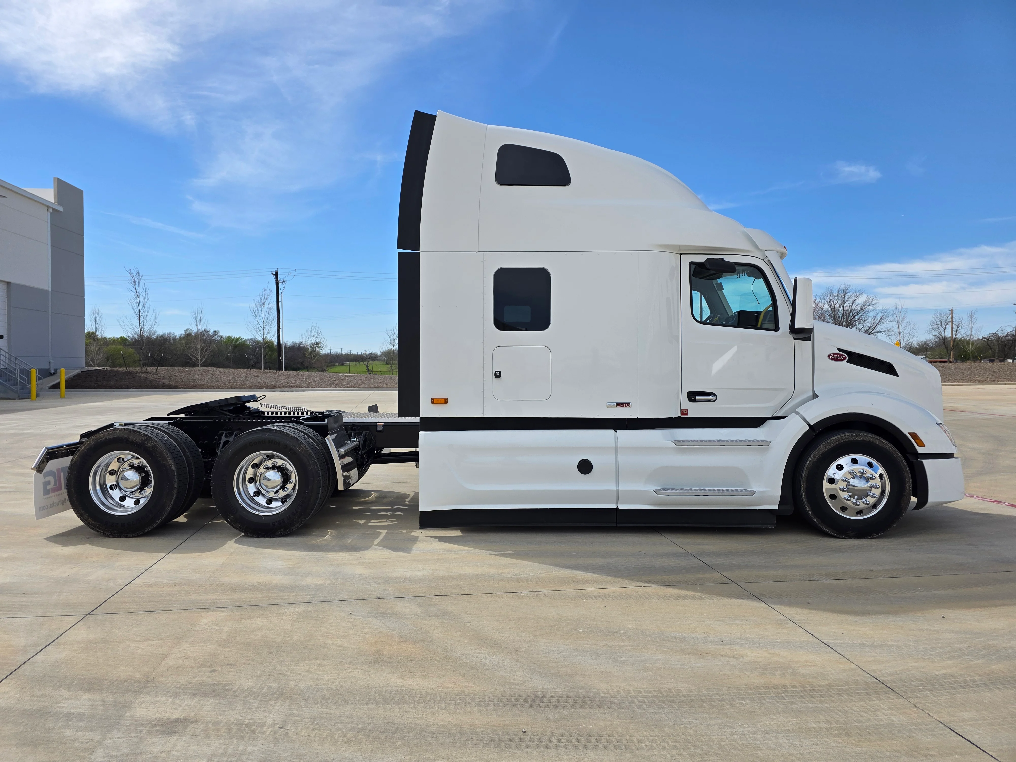 2027 Peterbilt 579 in Charlotte, NC — photo 6