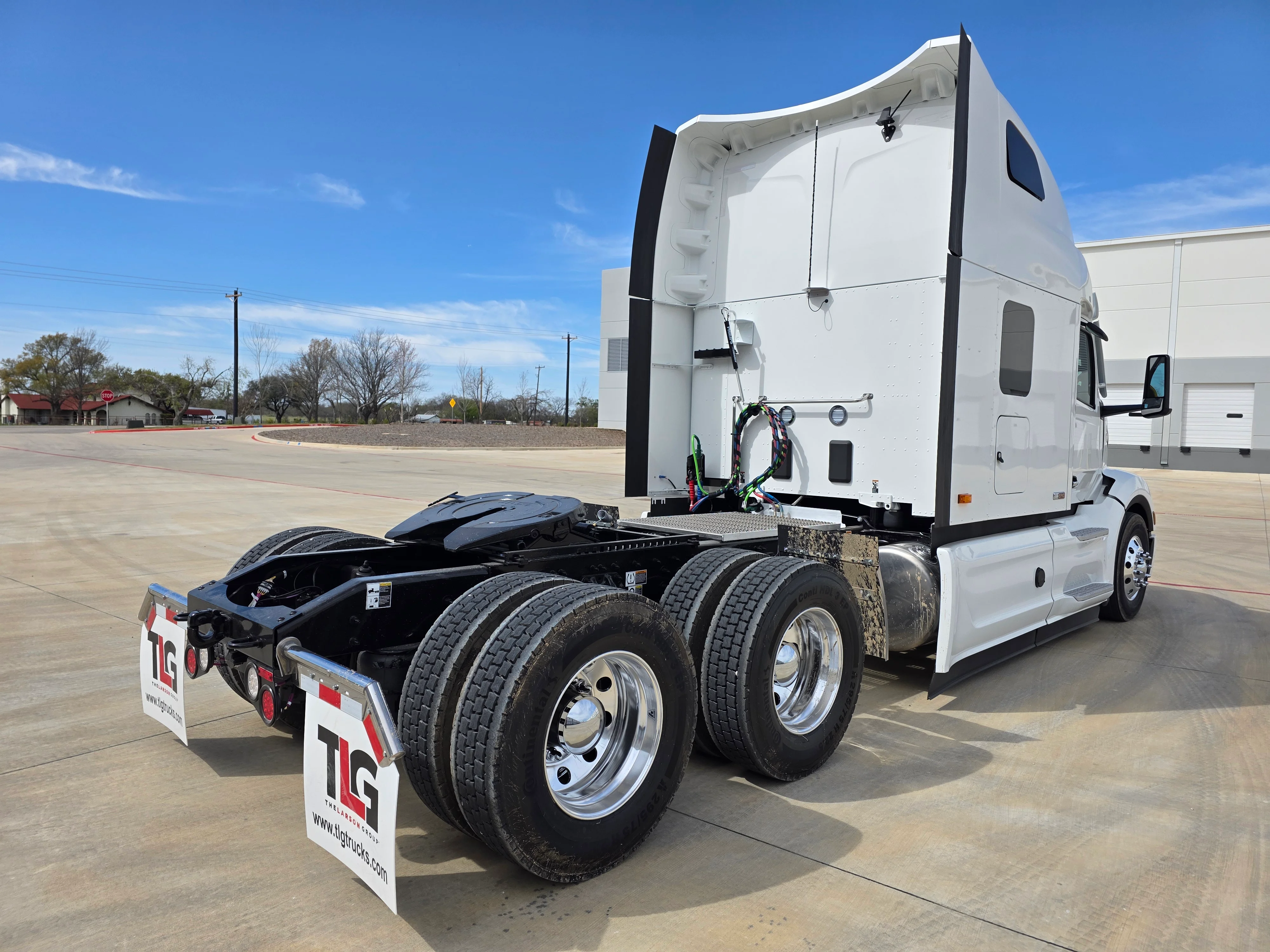 2027 Peterbilt 579 in Charlotte, NC — photo 5