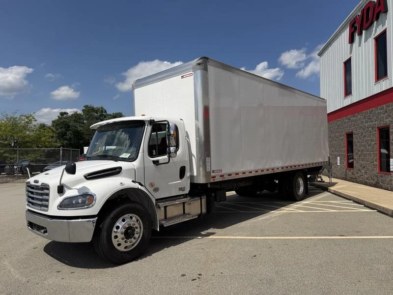 2027 Freightliner M2 106 in Pittsburgh, PA — photo 2