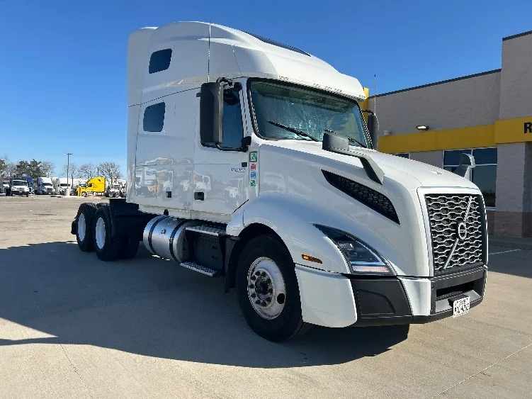 2023 Volvo VNL 760 in El Paso, TX