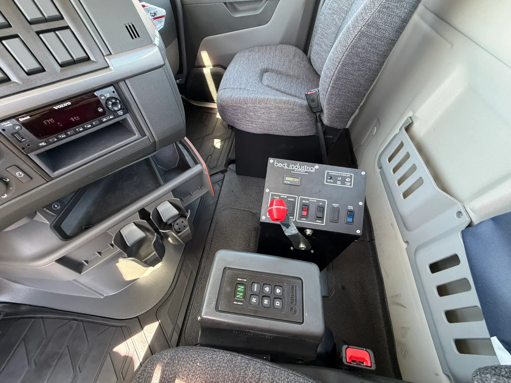 2026 Volvo VHD 300 in Fort Worth, TX — photo 11