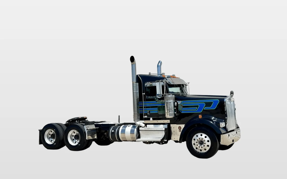 2020 Kenworth W900 - image 1