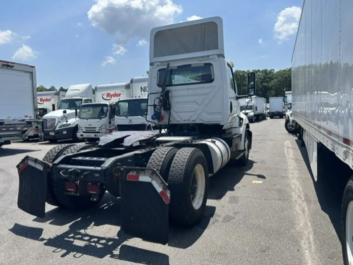 2019 International RH in Farmingdale, NY — photo 4