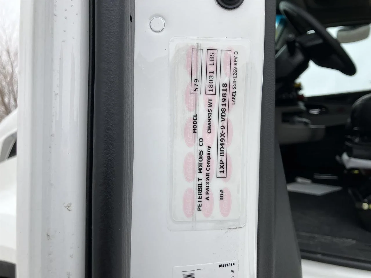 2027 Peterbilt 579 - image 7