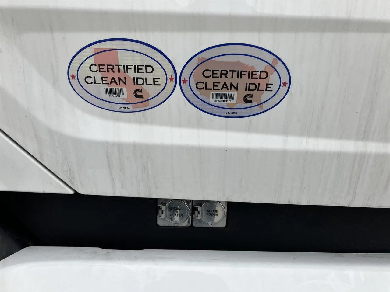 2027 Peterbilt 579 - image 6