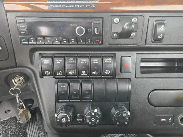 2022 International MV - image 10