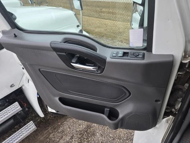 2022 International MV - image 11