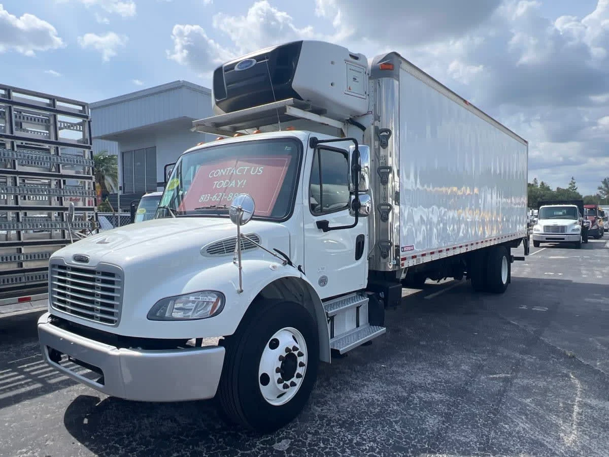 2018 Freightliner M2 106 in Tampa, FL