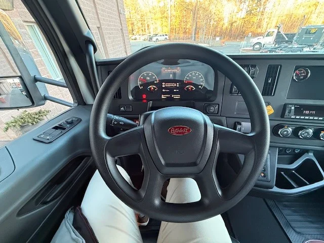 2025 Peterbilt - image 10