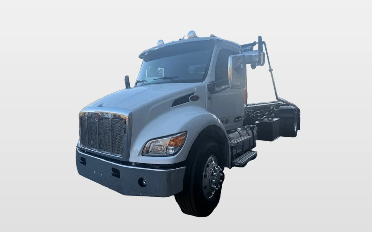 2025 Peterbilt - image 1