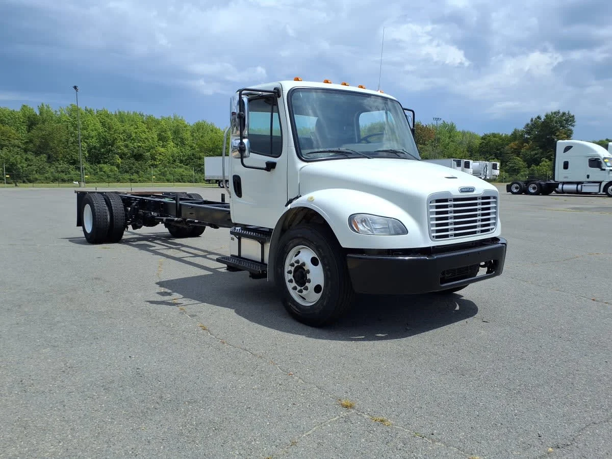 2020 Freightliner M2 106 in North Little Rock, AR — photo 3