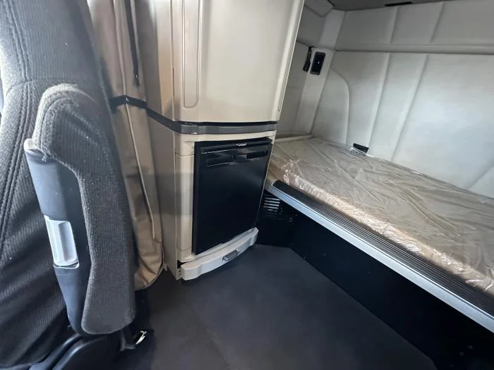 2021 Peterbilt 579 - image 15