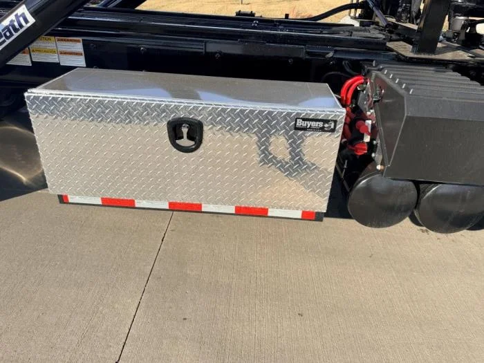 2026 International HX - image 14