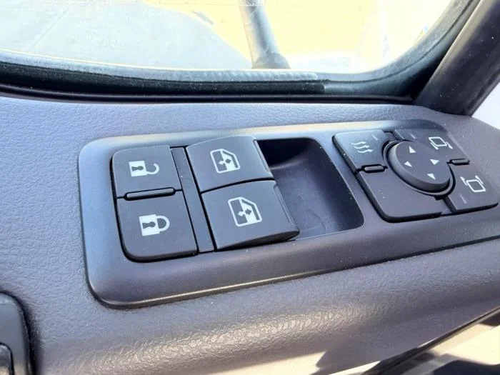 2026 International HX - image 20