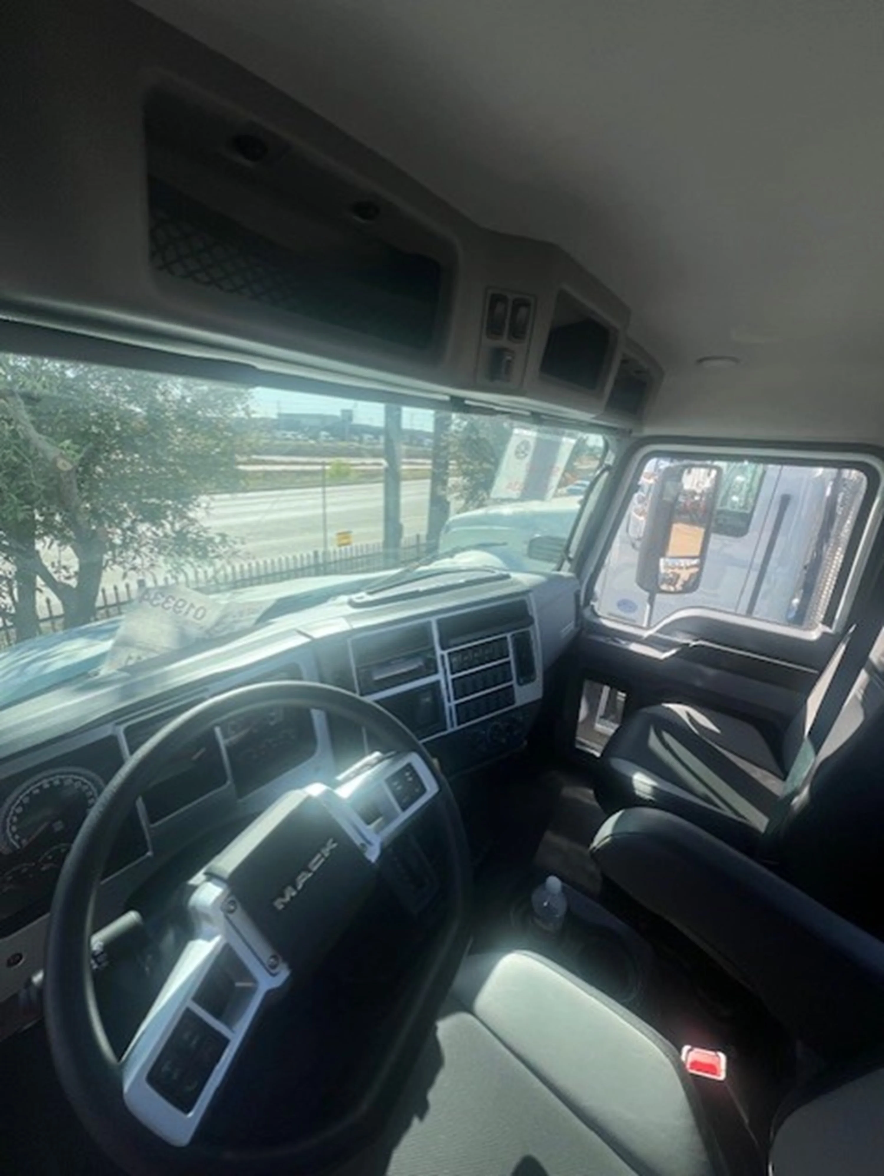 2026 Mack MD in HOUSTON, TX — photo 2