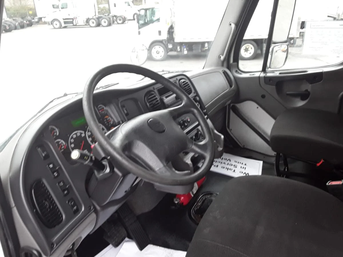 2020 Freightliner M2 106 in Charlotte, NC — photo 7