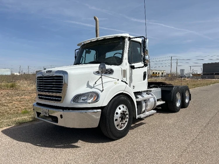 2019 Freightliner M2 112 - image 3