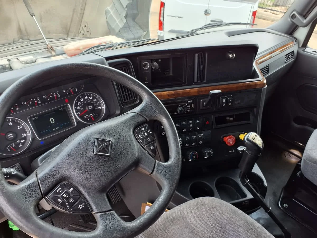 2019 International LT in Dallas, TX — photo 7